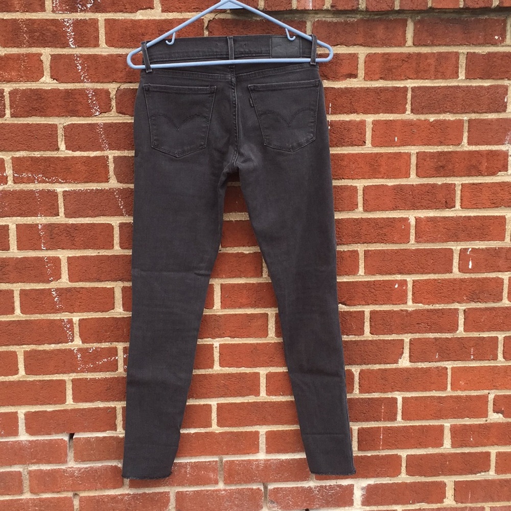 Levi's skinny black jeans ripped knees raw hem - Picture 2 of 7